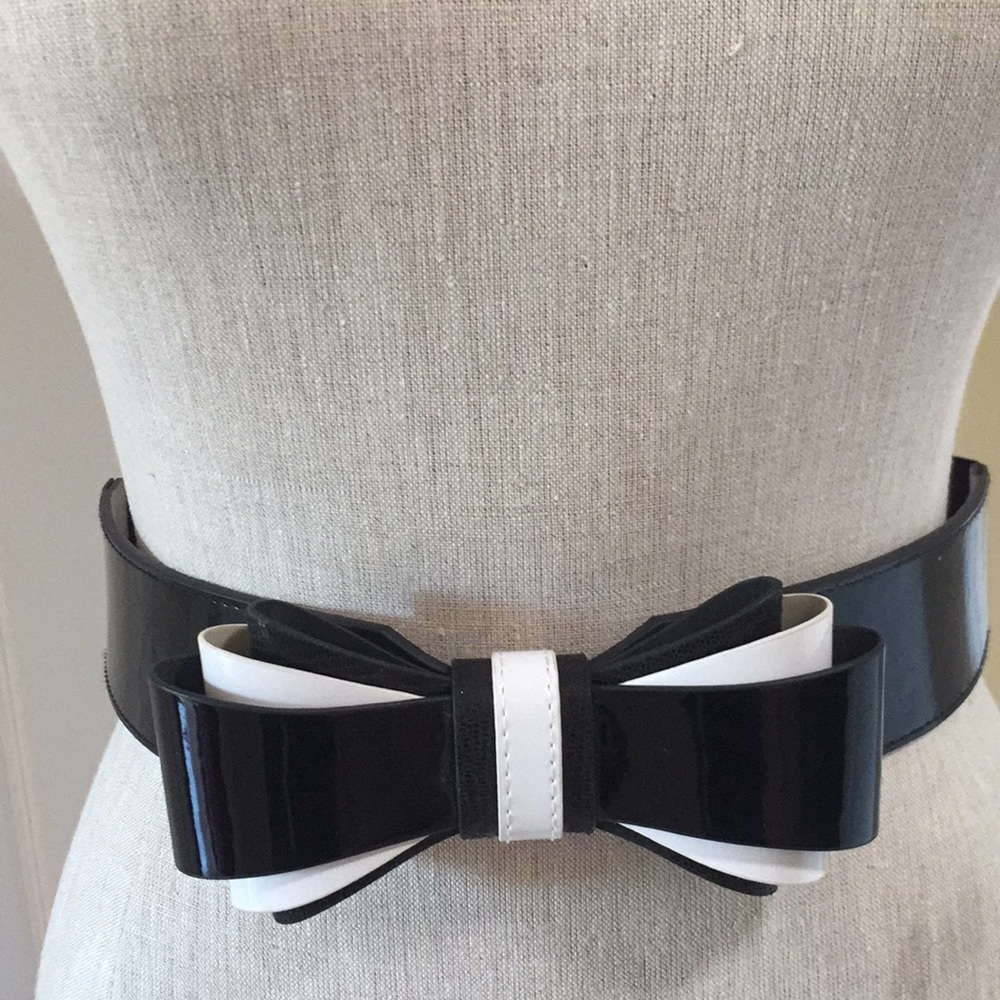 Black and white bow belt